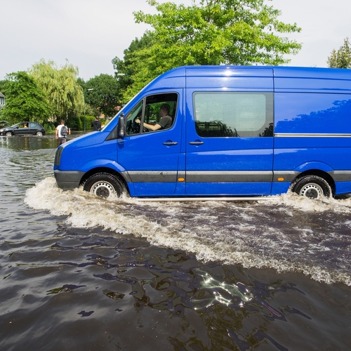 Wateroverlast in Nederland: kunnen we dat water niet opslaan voor extreem droge zomers?