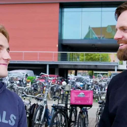 Albert Heijn naait personeel dood en #BOOS voert nog steeds supermarktoorlog.