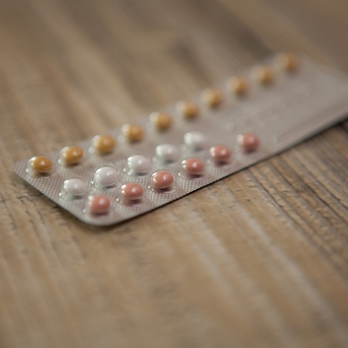 Waarom kiezen steeds meer vrouwen voor natuurlijke anticonceptiemethoden?