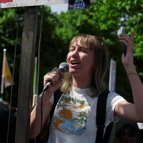 Winnie (20) is klimaatactivist: ‘We moeten er met z’n allen wat aan doen: nu' | Voorvechters