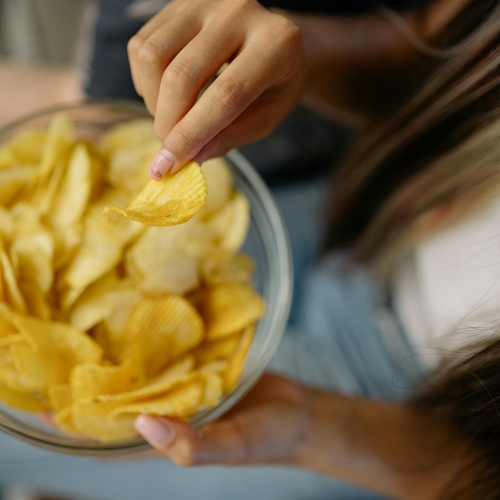 Afbeelding van Waarom kan je beter niet uit emotie een zak chips opentrekken?