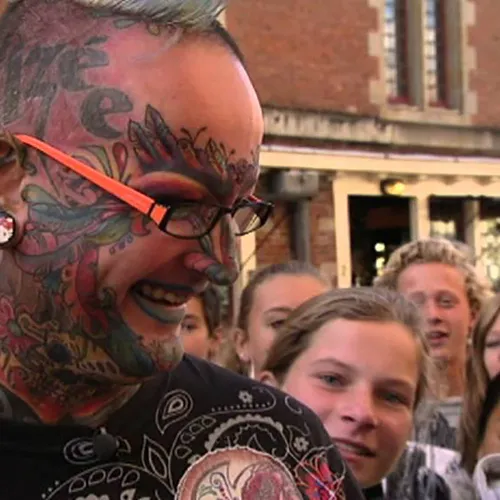 Tattooverslaafde Rene in JZHMZ | Oud Goud