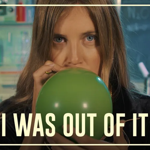 Nellie inhaleert lachgas