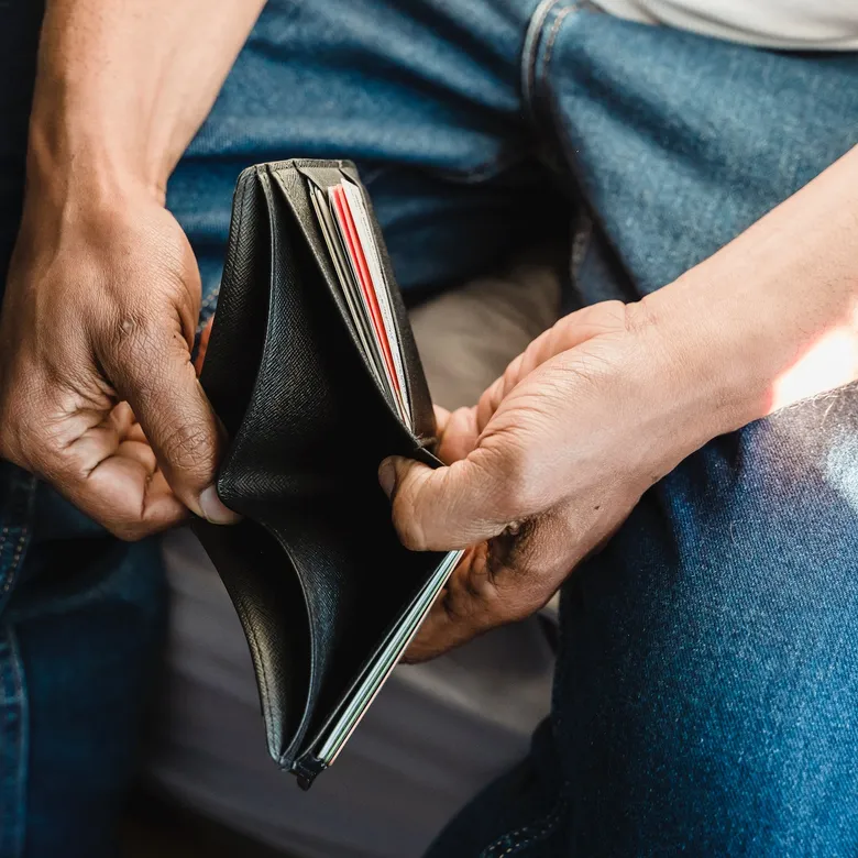 Afbeelding van Wanneer leef je onder de armoedegrens?